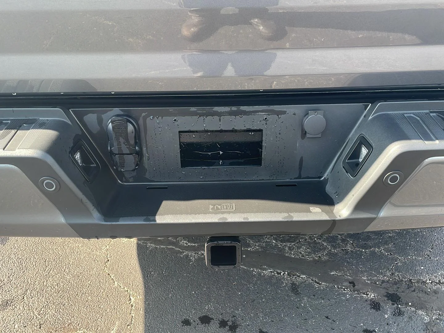 New 2026 Carbonized Gray Metallic Ford XLT image 5