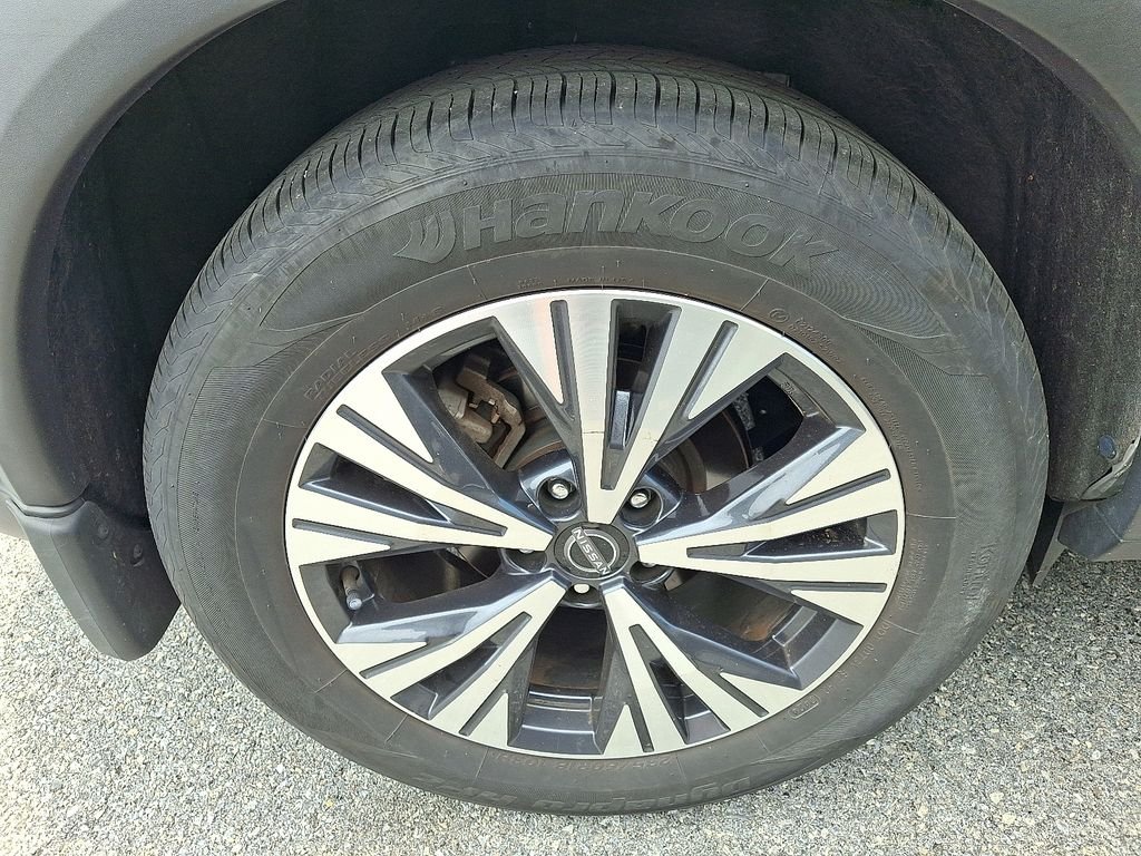 Used 2022 Silver Nissan SV image 7