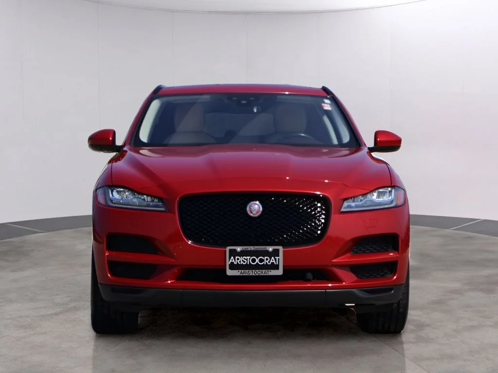 Used 2017 Red Jaguar 35t Prestige image 2