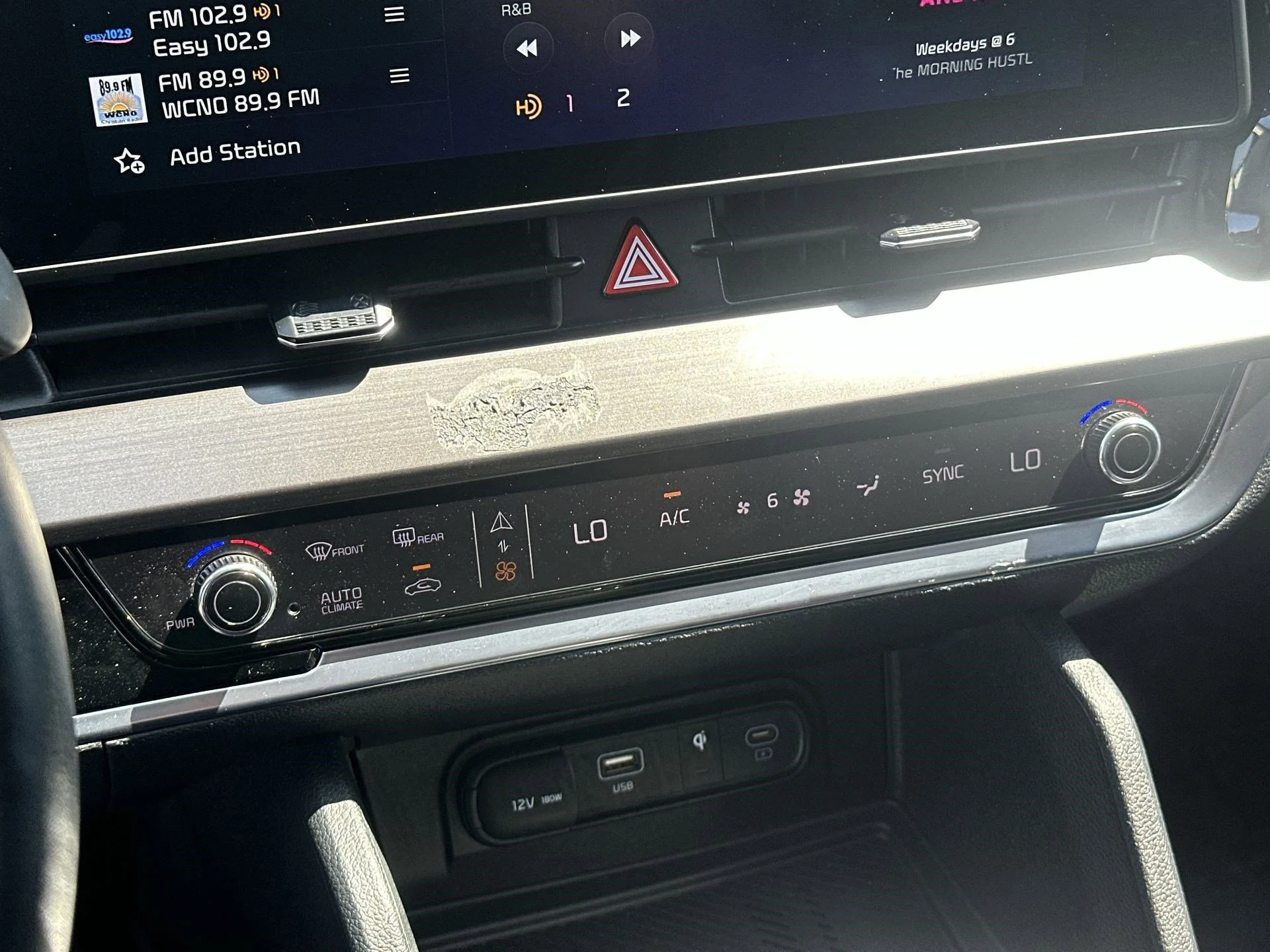 Certified Used 2025 Glacial White Pearl Kia EX image 19