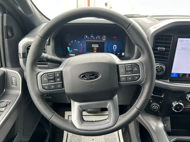 New 2026 Oxford White Ford XLT image 14