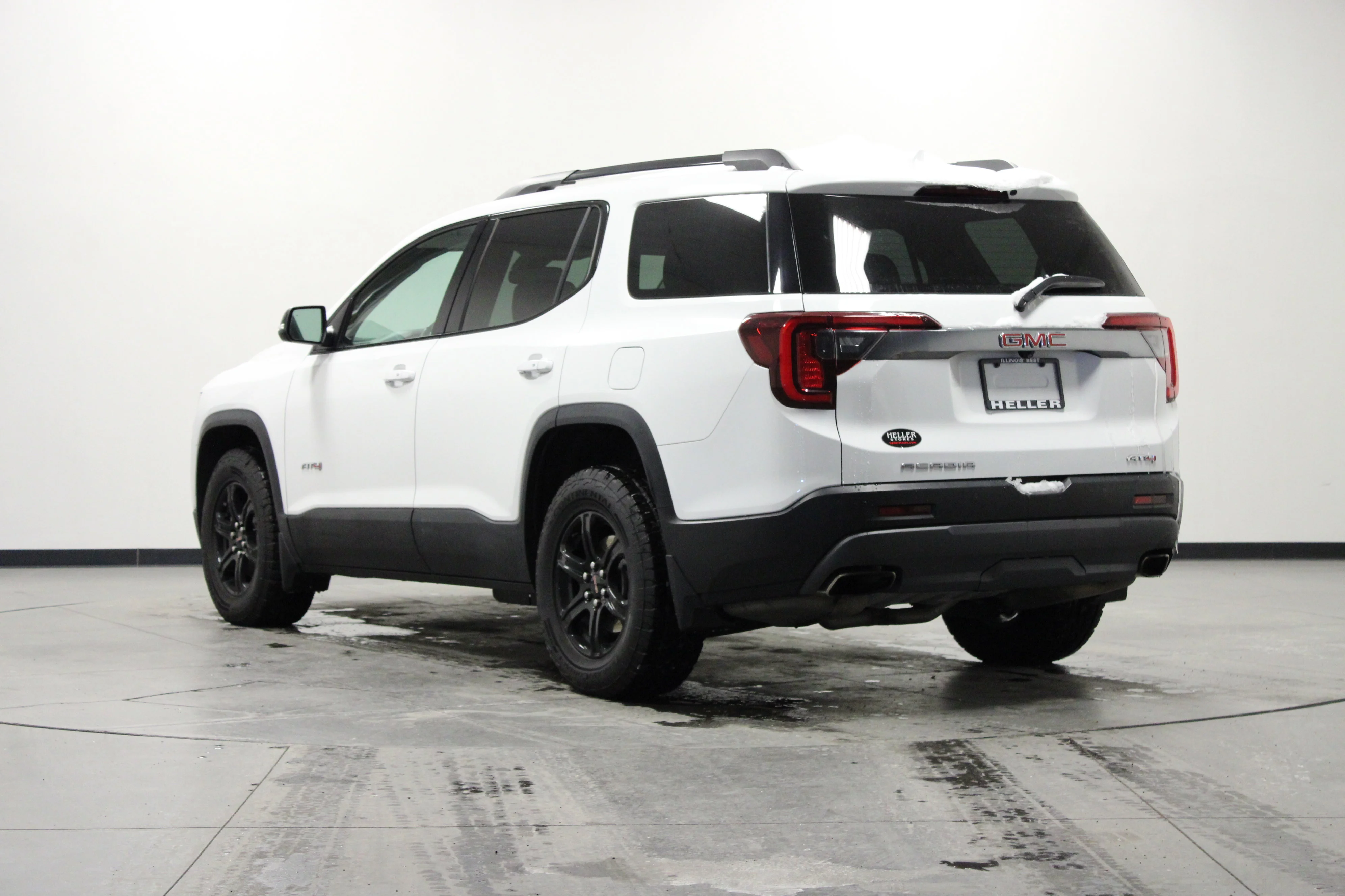 Used 2023 Summit White GMC AT4 image 6
