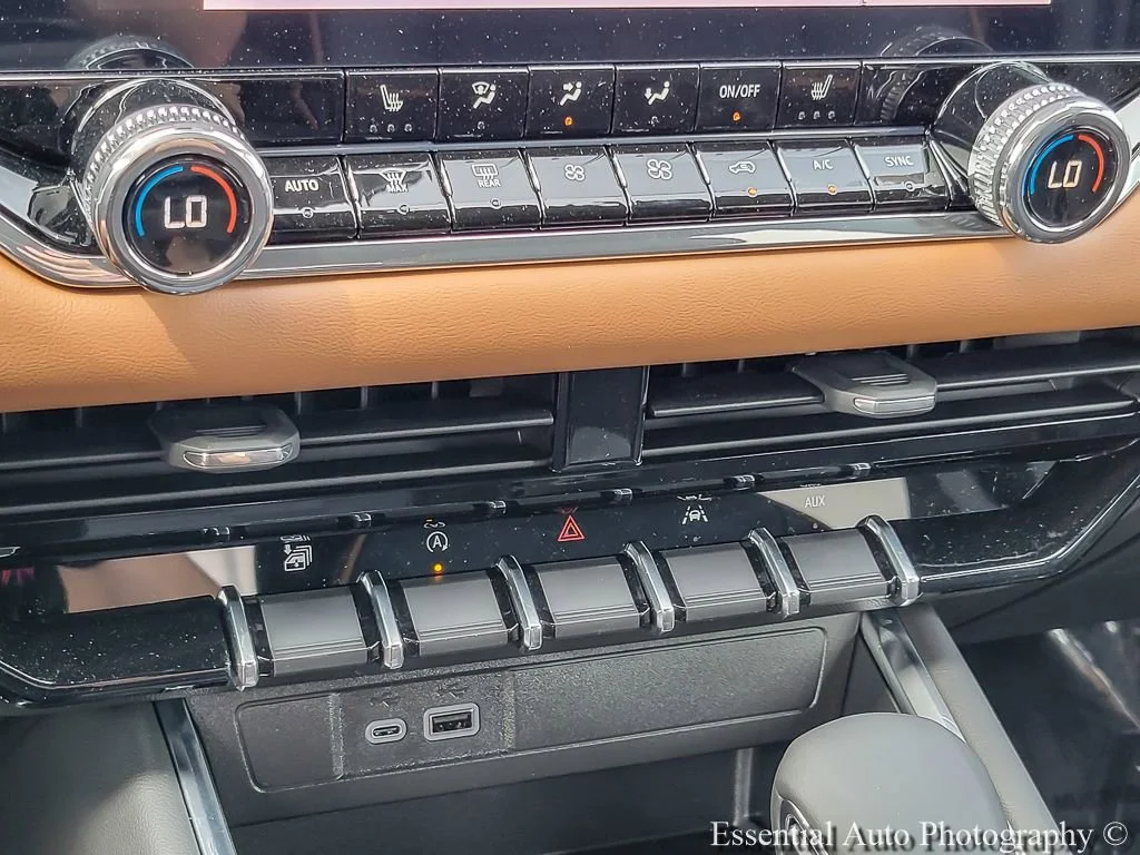 2026 GMC Canyon AT4 - Photo 14
