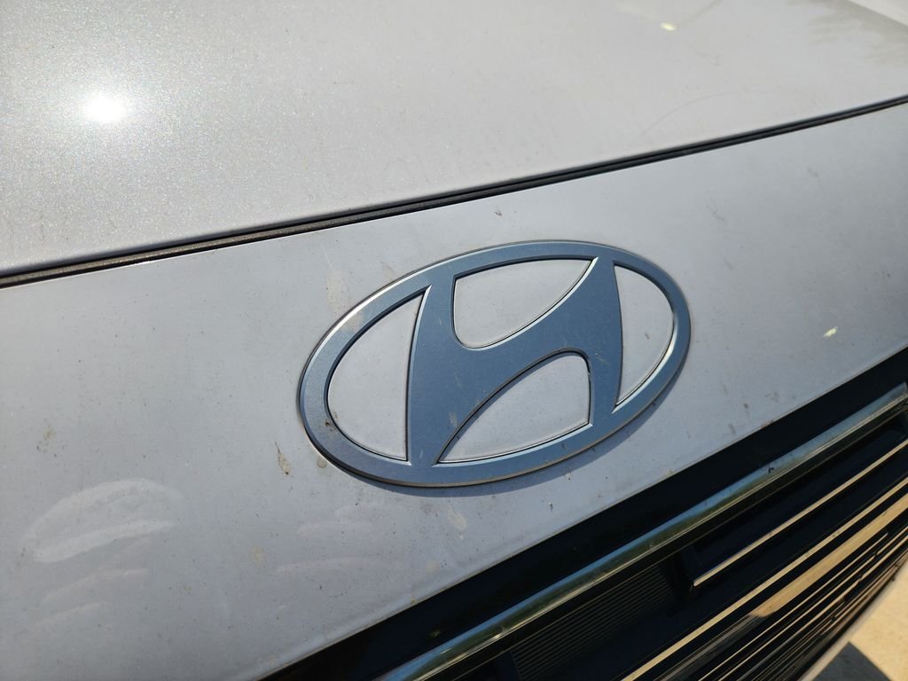 Used 2026 Creamy White Pearl Hyundai SEL 7P image 12