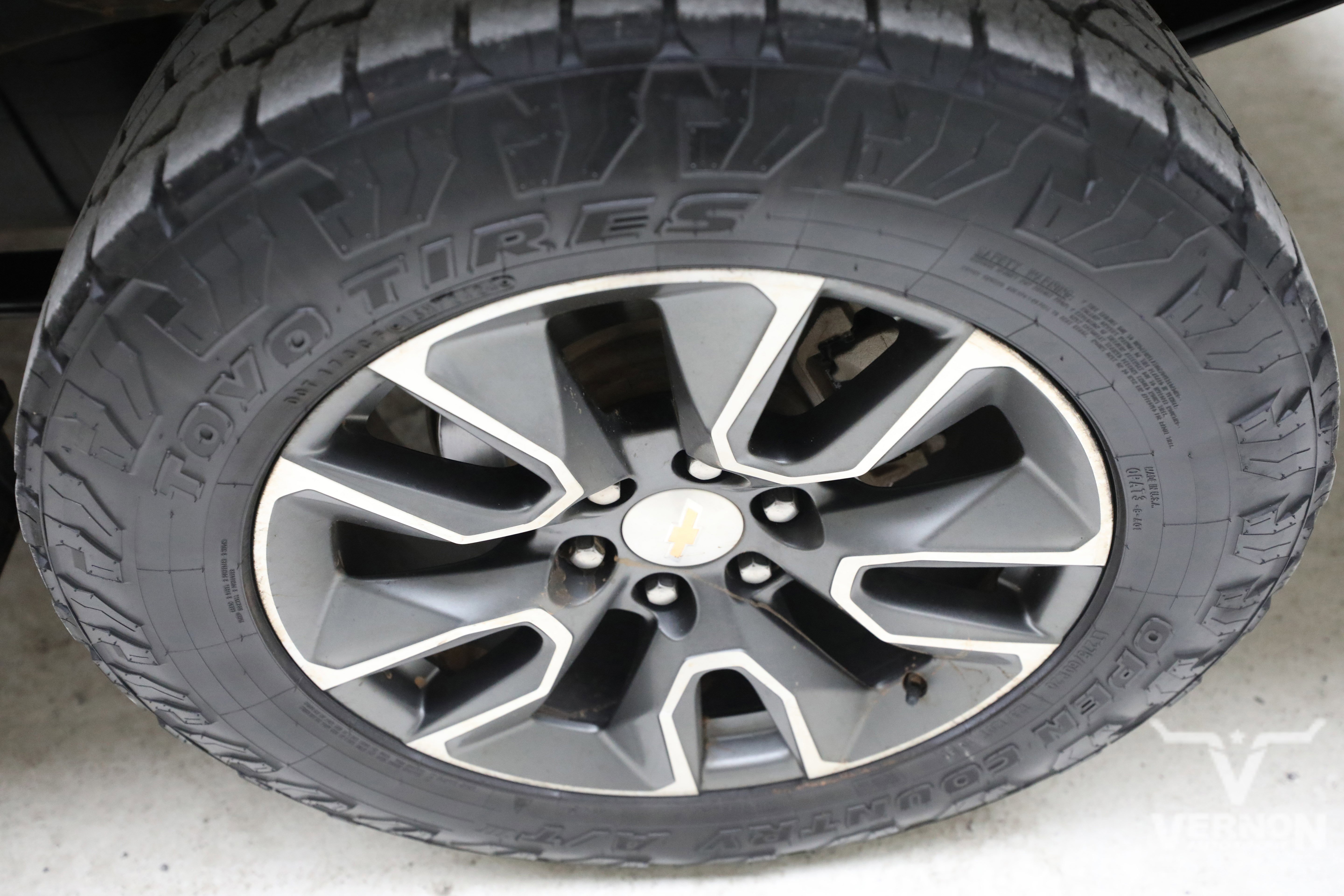 Used 2023 Black Chevrolet Y image 33