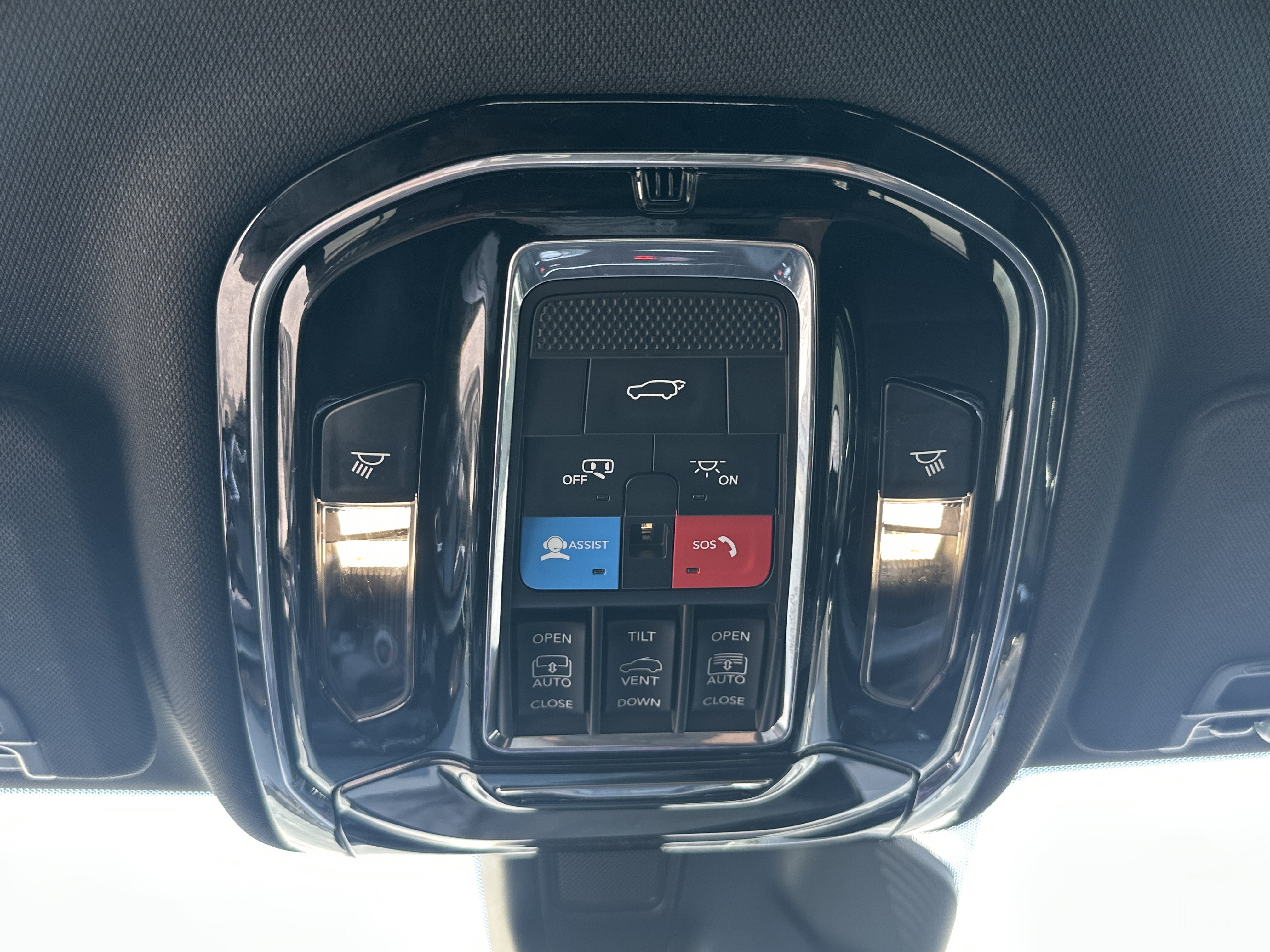Used 2024 Silver Zynith Jeep Overland image 24