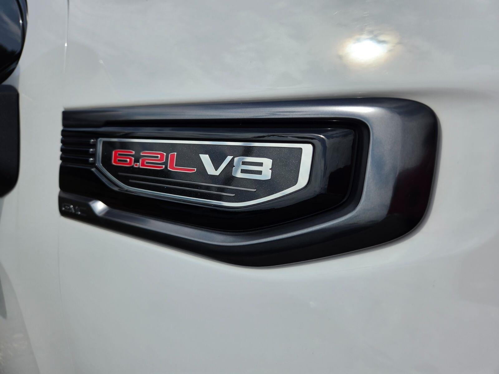 Used 2021 SUMMIT WHITE GMC AT4 image 5