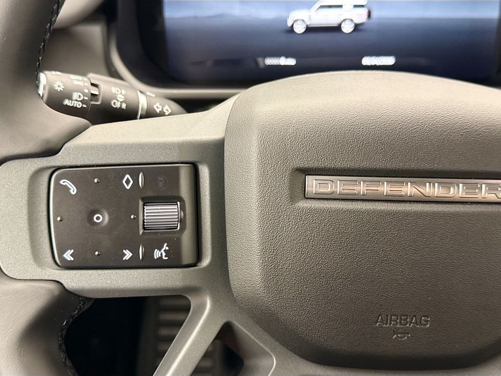 New 2026 Woolstone Green Land Rover X-Dynamic SE image 11
