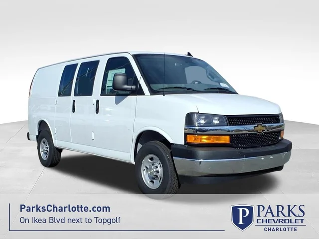 2025 Chevrolet Express Cargo WT