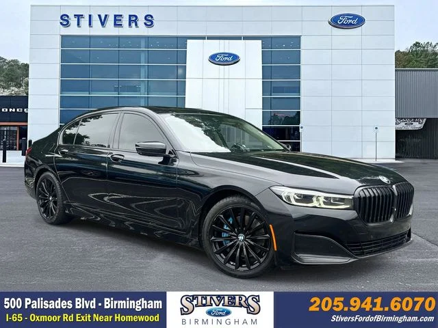 2021 BMW 7 Series 740i's photo