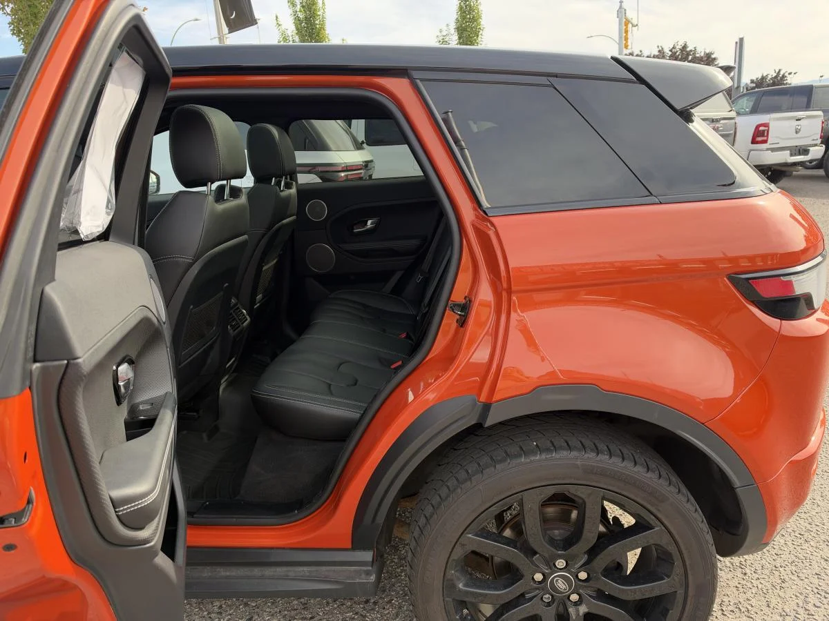 Used 2015 Orange Land Rover Dynamic Premium 5 image 17