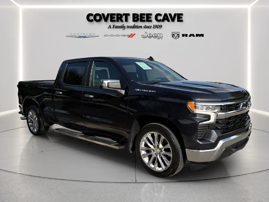 Used 2022 Gray Chevrolet LT image 1