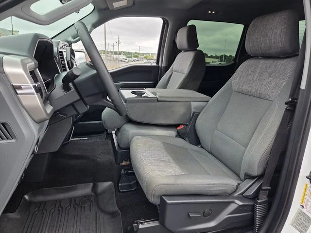 Used 2022 White Ford XLT image 9