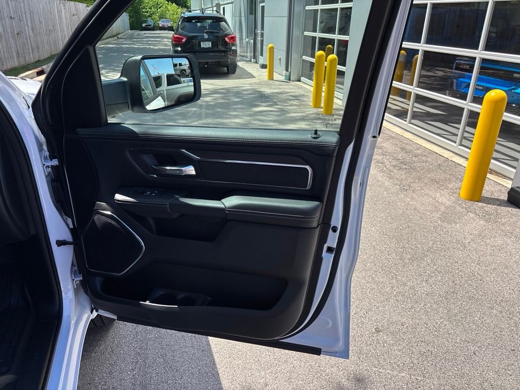 New 2026 Bright White Clear-Coat Exterior Paint RAM Laramie image 36