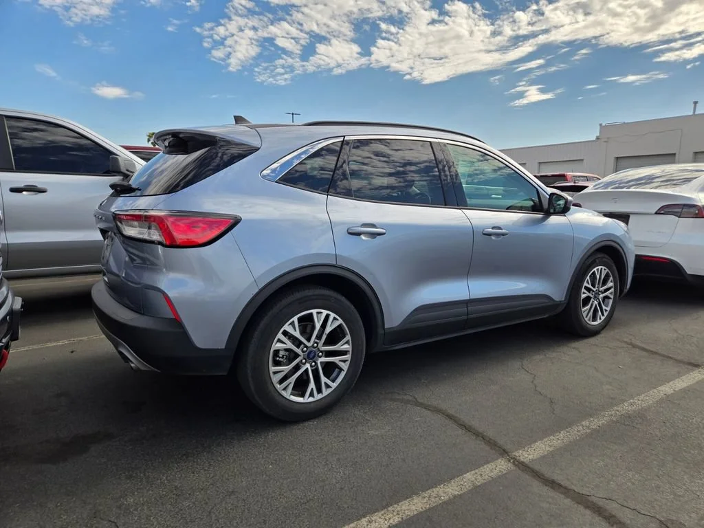 Used 2022 Iced Blue Silver Ford SEL image 2