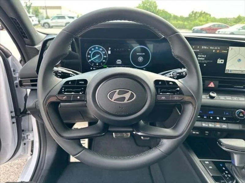 Used 2025 Serenity White Hyundai SEL Sport image 10