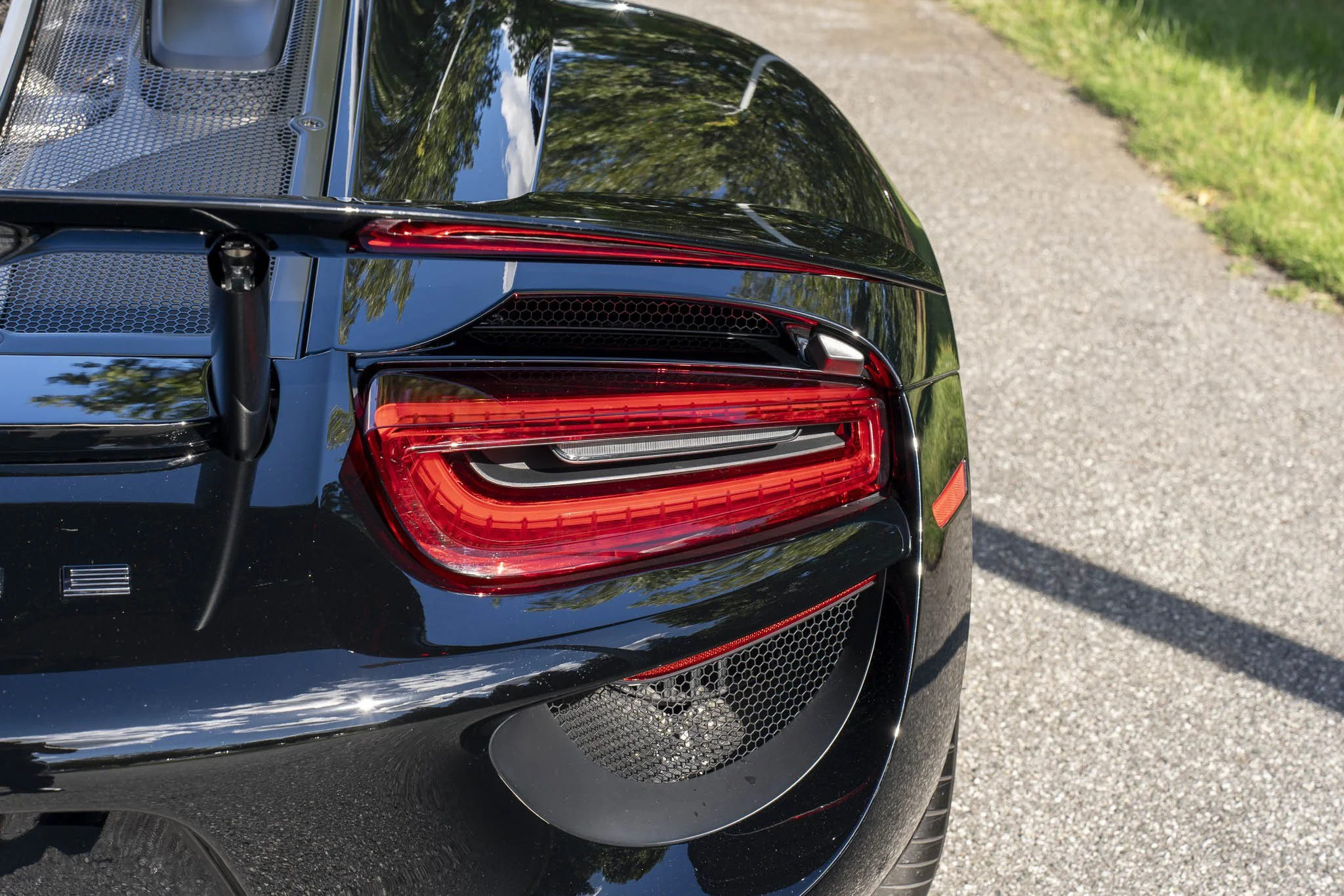 Used 2015 Black Porsche  image 22