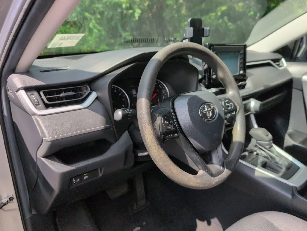 Used 2019 Silver Toyota LE image 33