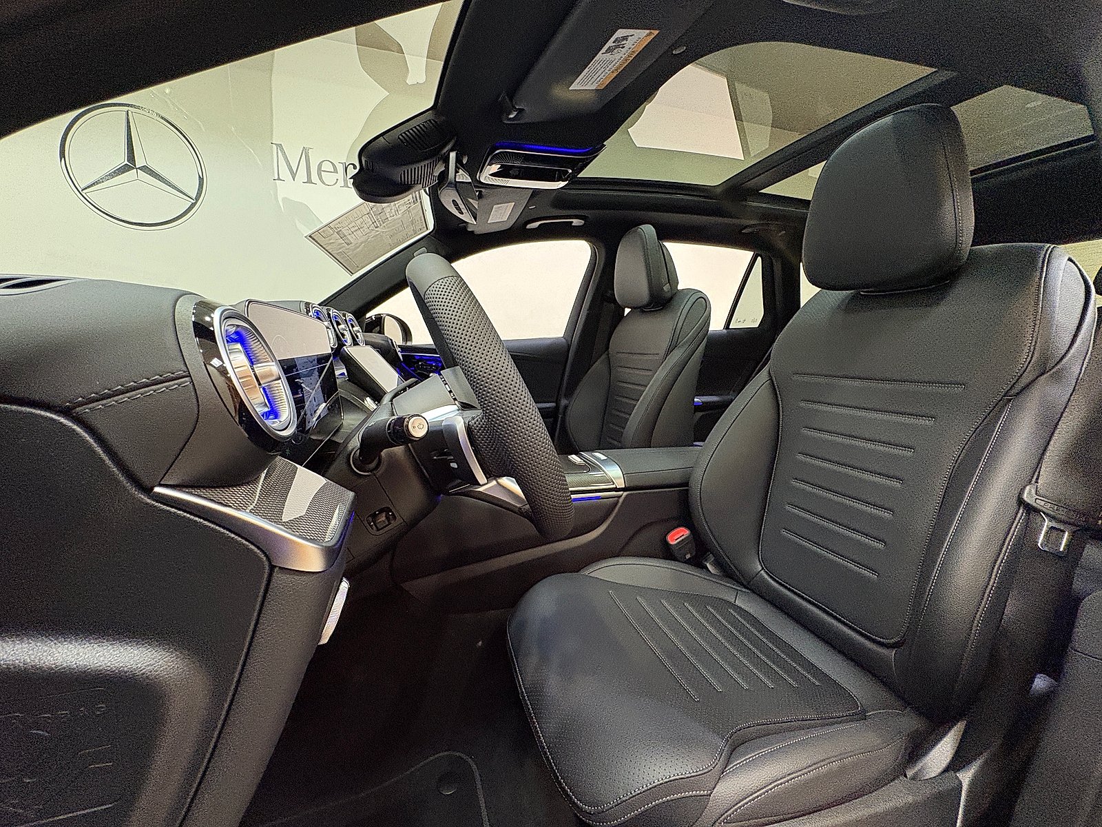 New 2027 MANUFAKTUR exclusive graphite grey magno Mercedes-Benz GLC 300 image 7