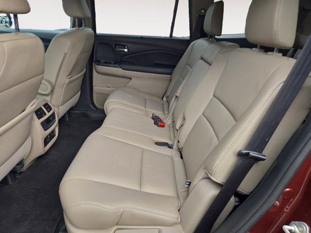 Used 2019  Honda EX-L w/Navi & RES image 25