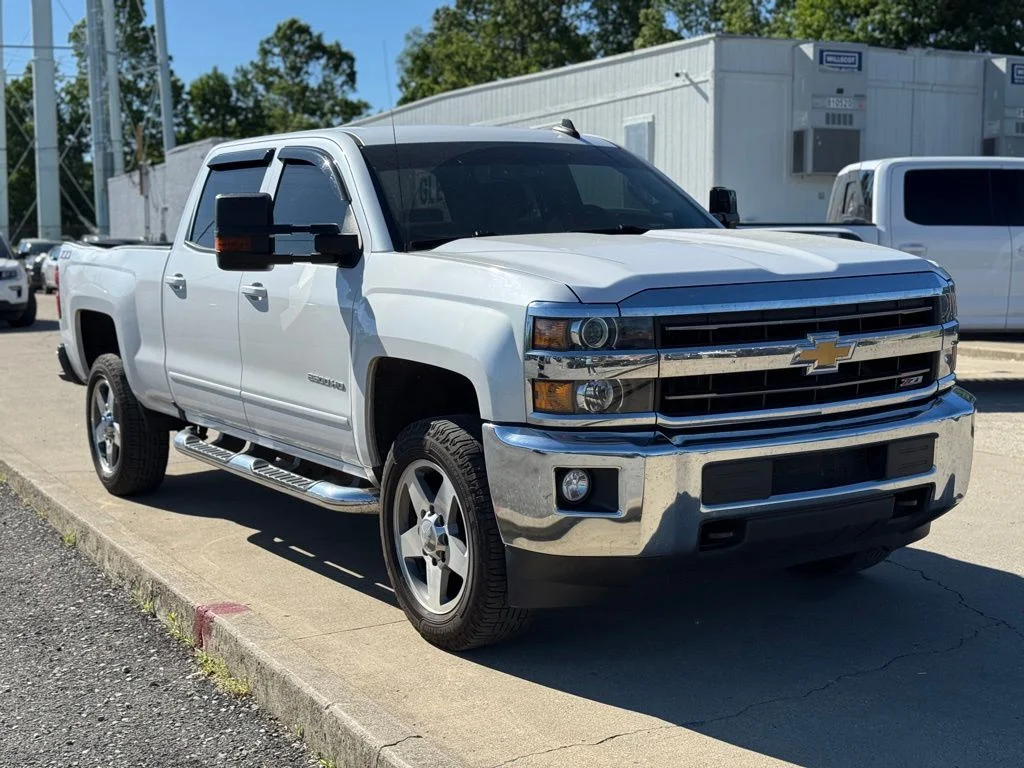 Used 2019 Beige Chevrolet LT image 4