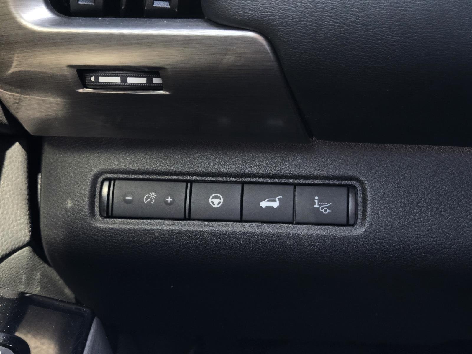 Used 2024 Pearl White Tricoat Nissan Platinum image 25