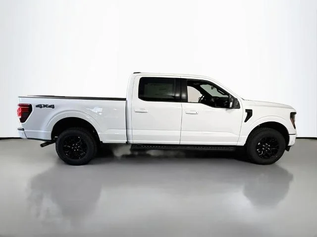 New 2026 Oxford White Ford XLT image 40