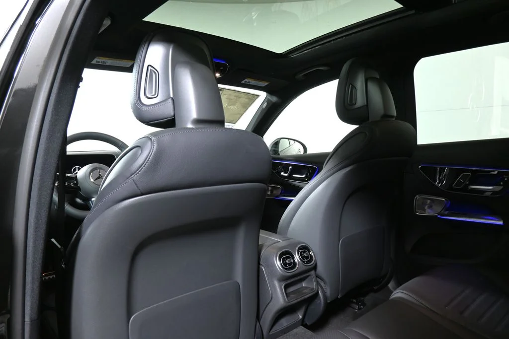 Used 2026 Gray Mercedes-Benz GLC 300 image 29