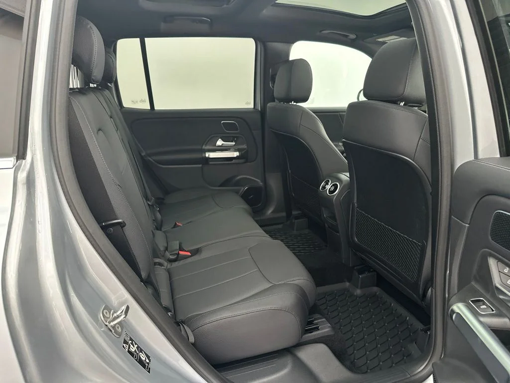 New 2026 Silver Mercedes-Benz GLB 250 image 23