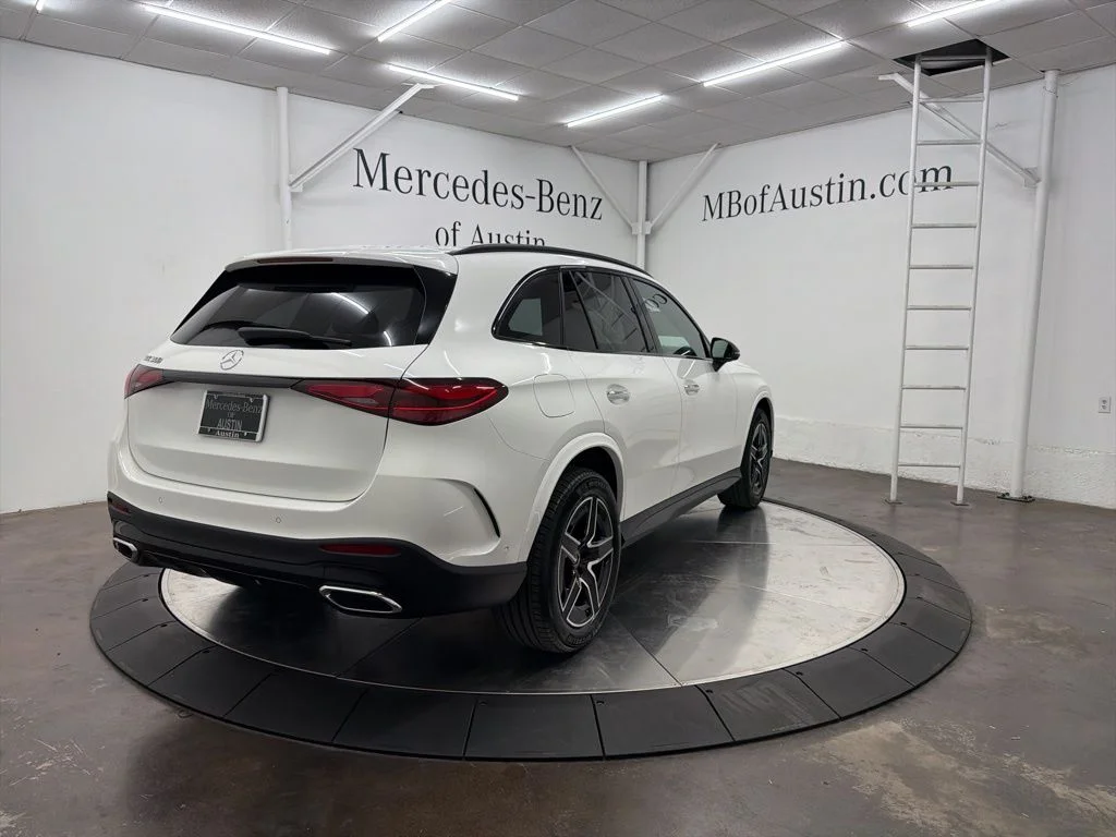 Used 2026 White Mercedes-Benz GLC 300 image 7