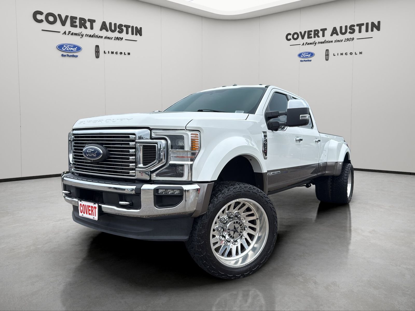 2022 Ford F-450 King Ranch 4x4 Crew Cab 8' Box DRW's photo