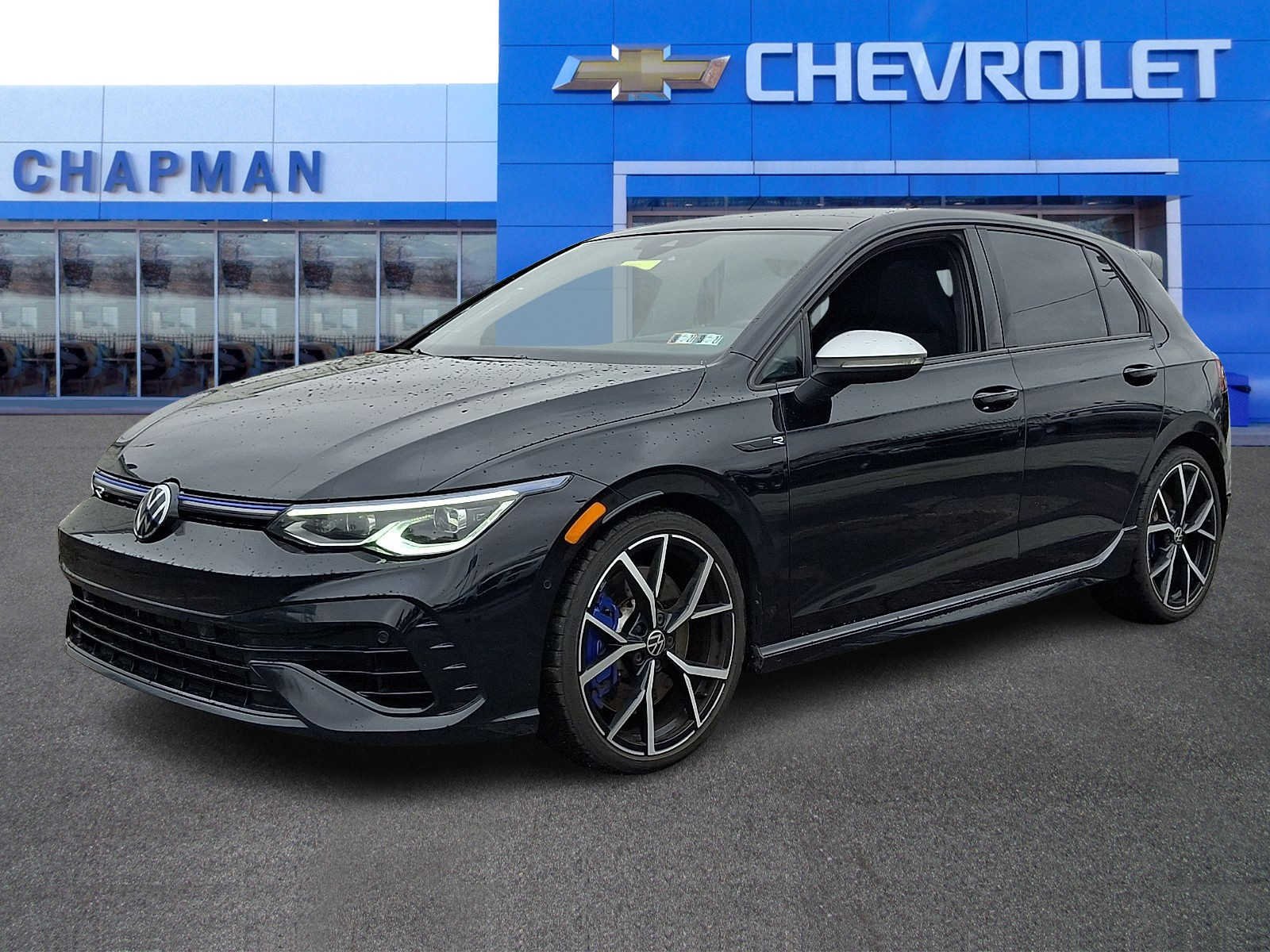 Used 2024  Volkswagen  image 3