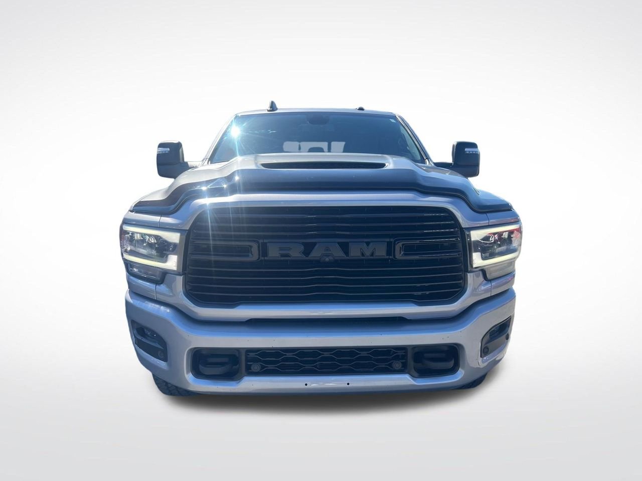 Used 2024 Silver Ram Laramie image 10