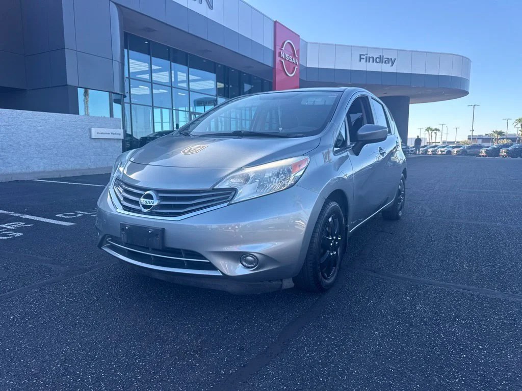 Used 2015 Gray Nissan S Plus image 1
