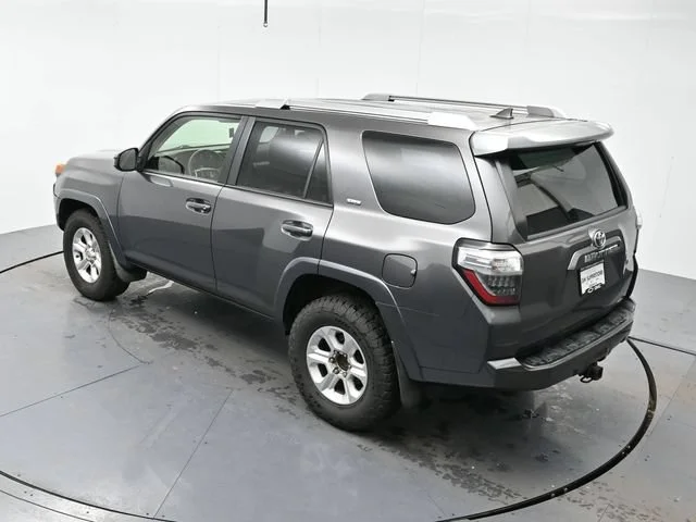 Used 2014 Magnetic Gray Met Toyota SR5 image 21