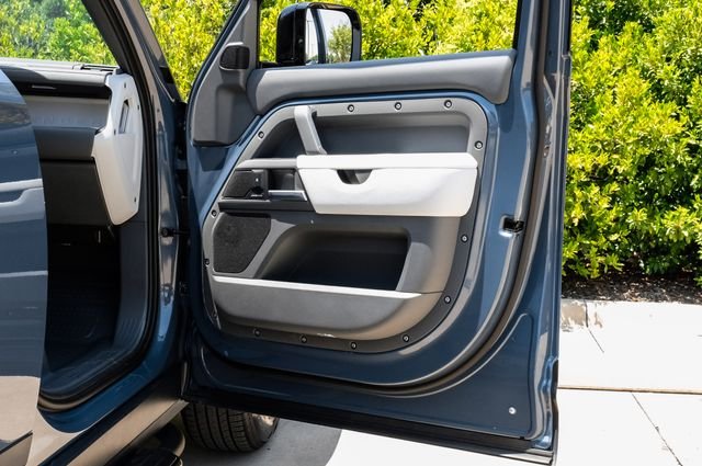Used 2026 Blue Land Rover S image 50