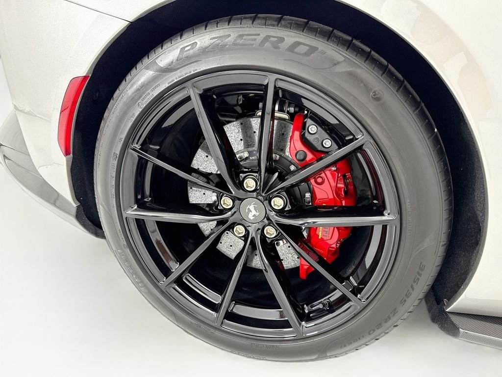 Used 2022  Ferrari Base image 37