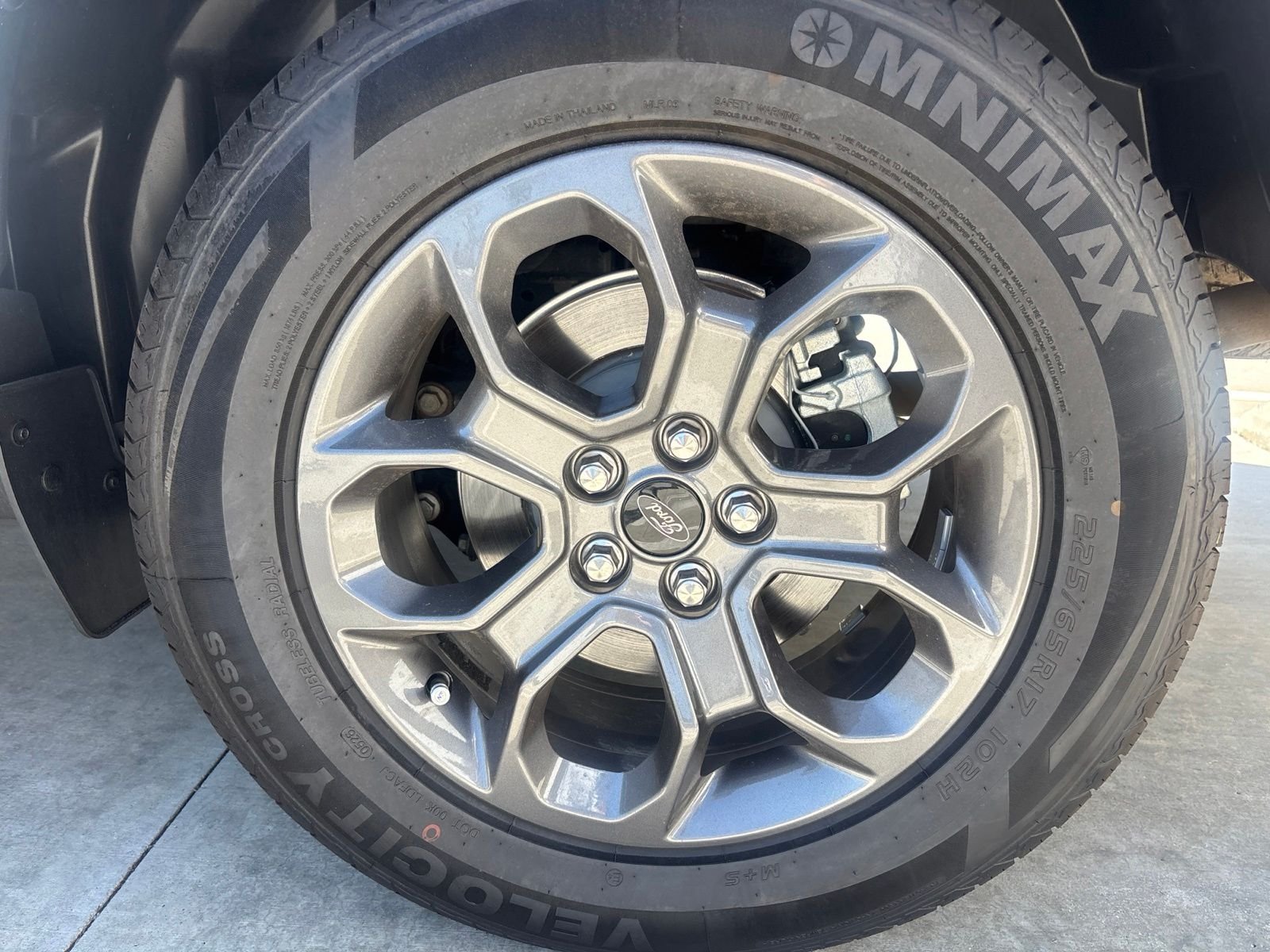 Used 2024 Oxford White Ford XLT image 17