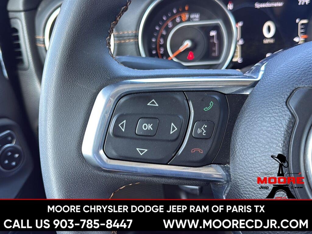 Used 2023 Black Clearcoat Jeep High Altitude image 17