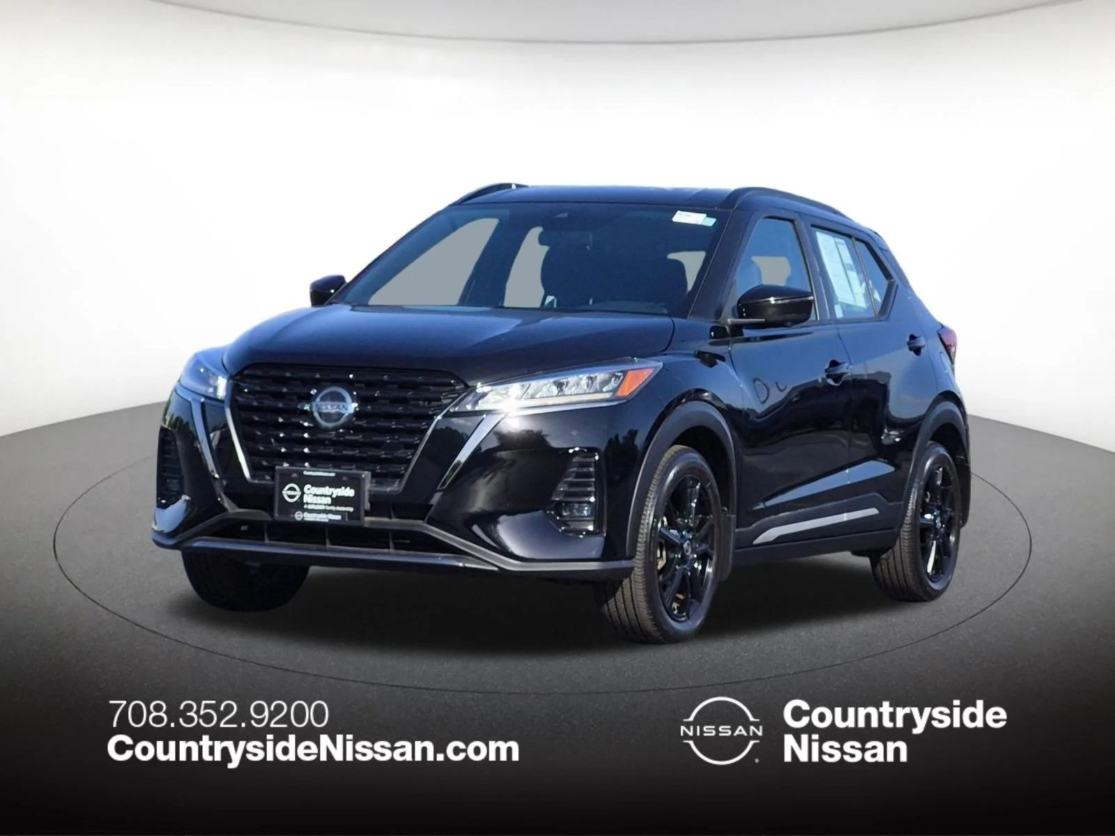 Used 2021 Super Black Nissan SR image 1