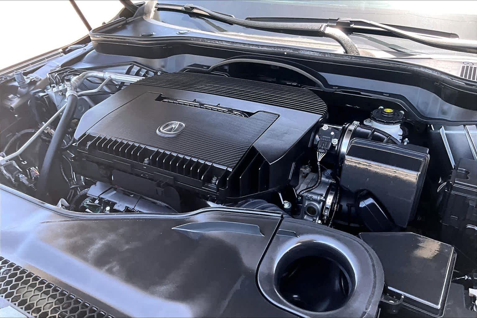 Used 2024 Liquid Carbon Metallic Acura  image 31