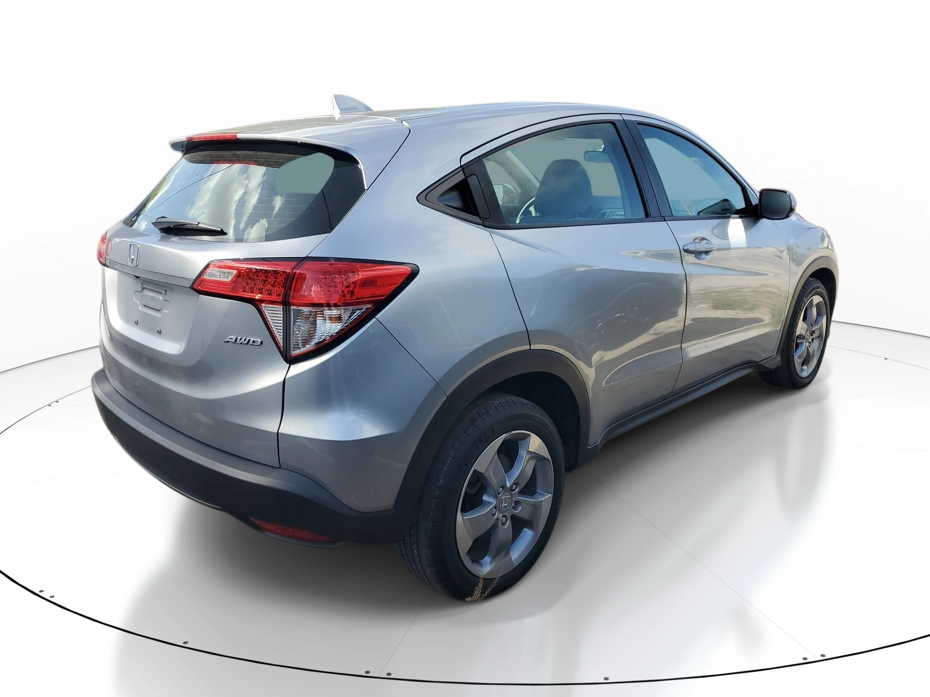 Used 2019 Silver Honda LX image 4