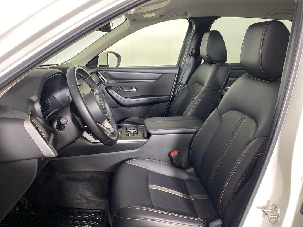 Used 2024 White Mazda 3.3 Turbo Select image 10