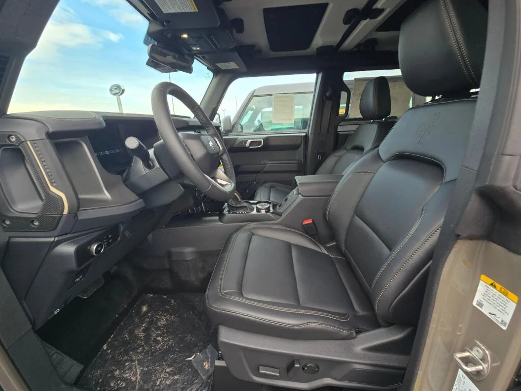 New 2025 Marsh Gray Ford Badlands® image 17