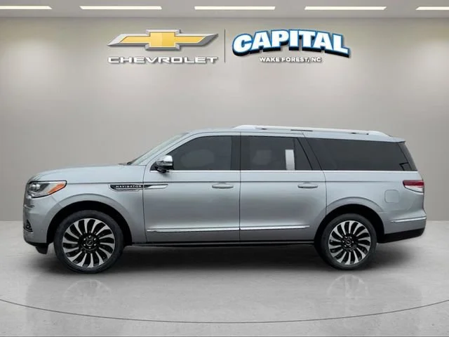 Used 2022 Silver Lincoln Black Label L image 2