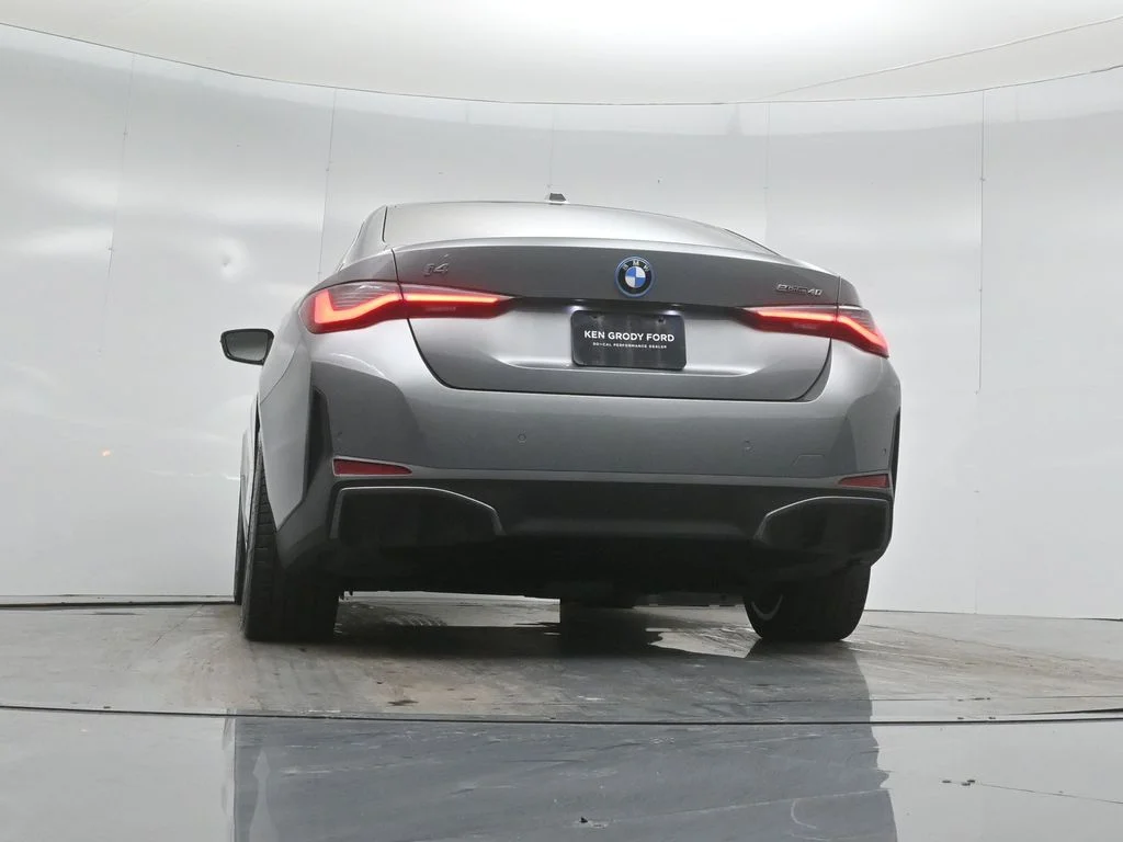 Used 2023 Gray BMW eDrive40 image 51