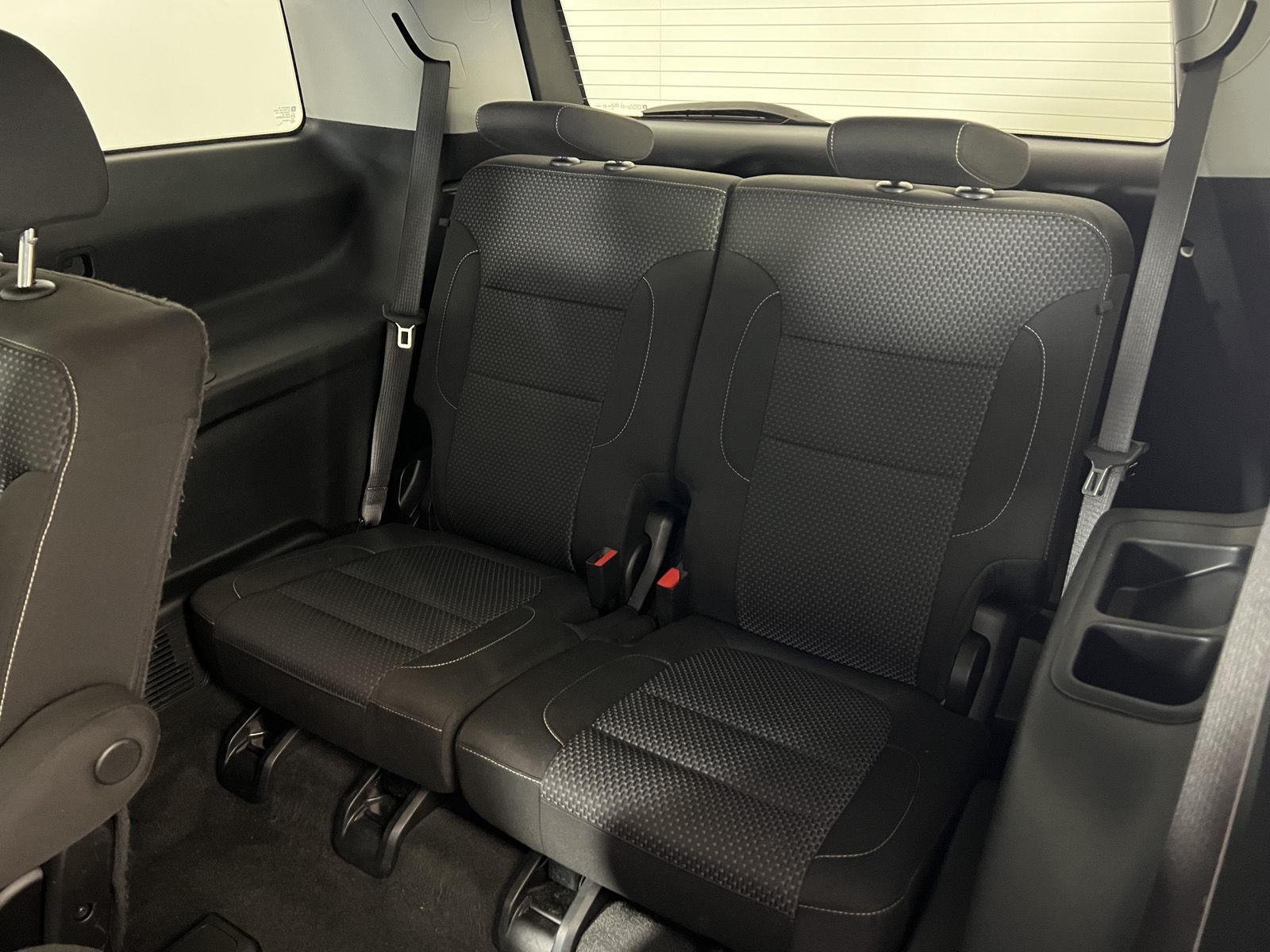 Used 2023 Ultra Blue Metallic GMC SLE image 21