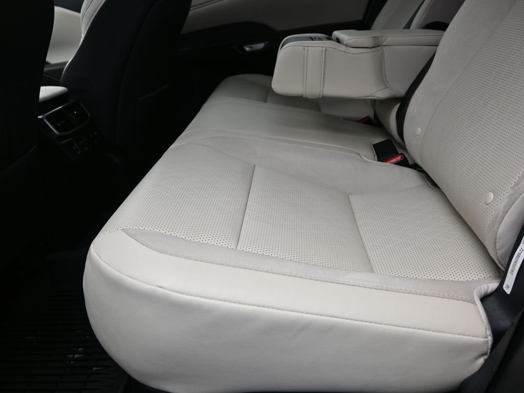 2023 Lexus RX 350 - Photo 17