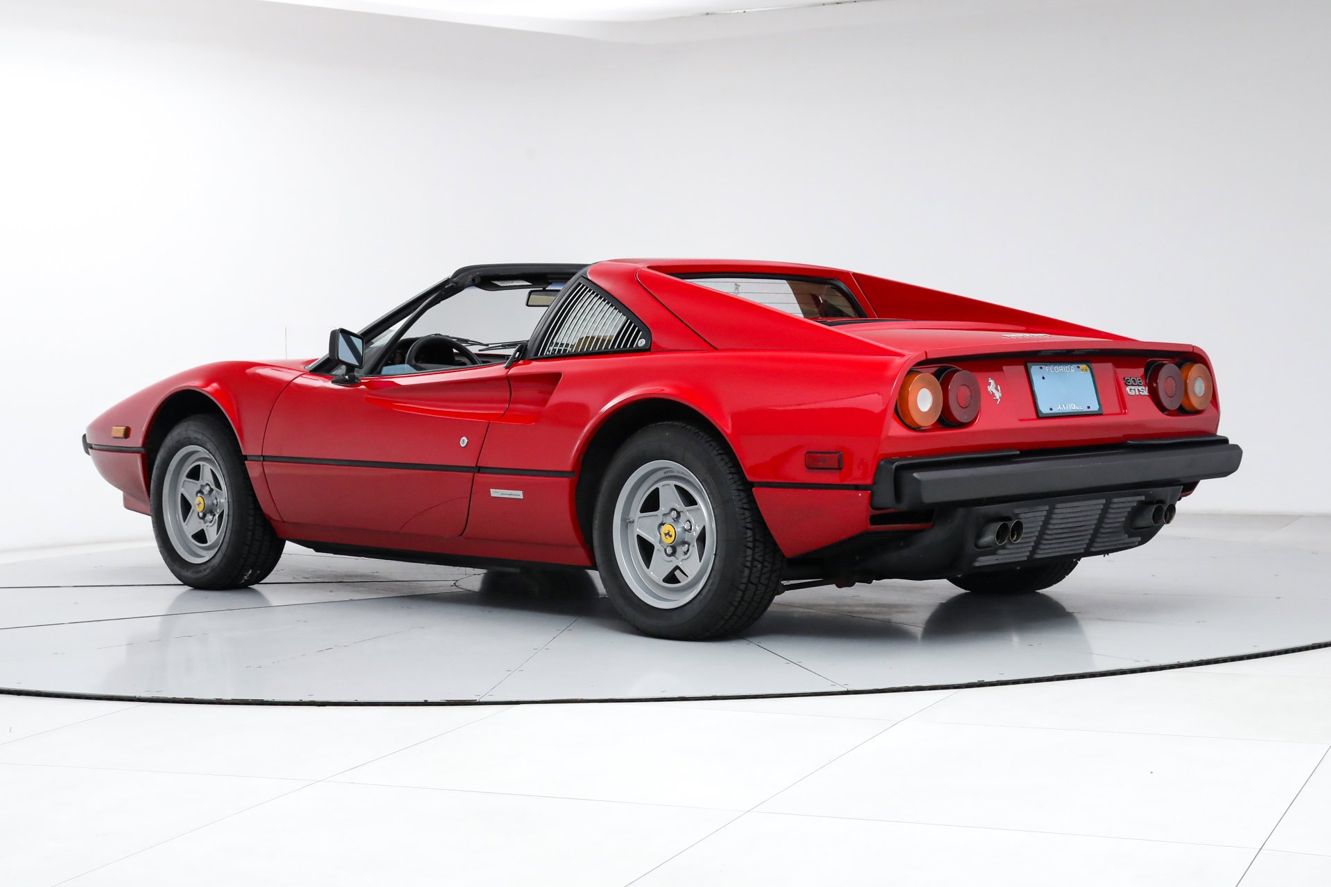 Used 1981 Red Ferrari  image 8