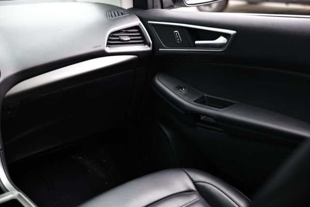 Used 2024 Silver Metallic Ford SEL image 28